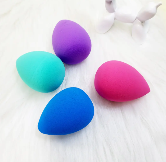 BelleVita 4-piece Makeup Sponge set- Latex-free Beauty Blenders for Flawless Foundation, Concealer, and Blending-Teardrop Shape, Reusable & Soft for all Skin Types